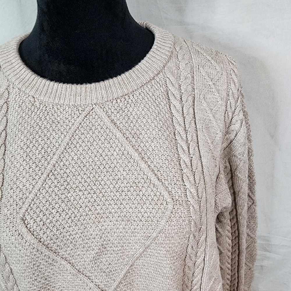 New! CYRUS Size XL Beige Soft & Cozy‎ Rayon Blend Cable Knit Crew Neck Sweater - Picture 7 of 10